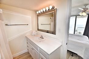 0301 Waters Edge Resort 3 Bedroom Condo by RedAwning