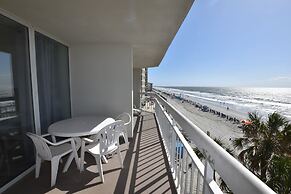 0301 Waters Edge Resort 3 Bedroom Condo by RedAwning