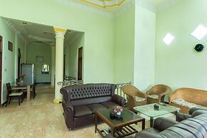 OYO 2848 Senaz Guesthouse