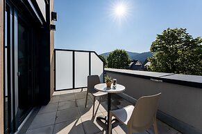 coucou Hotel