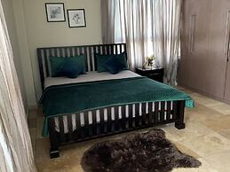 Euneva Court Townhouses - Bentley Place