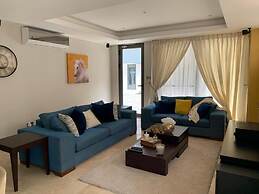 Euneva Court Townhouses - Bentley Place