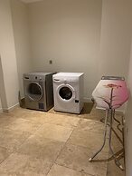 Euneva Court Townhouses - Bentley Place