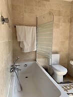 Euneva Court Townhouses - Bentley Place