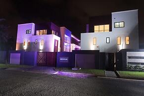 Euneva Court Townhouses - Bentley Place