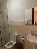 Euneva Court Townhouses - Bentley Place