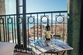 Magical View Apartments