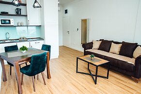 Magical View Apartments