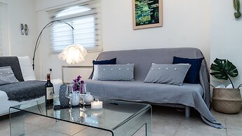 Seafront Villa With Private Pool