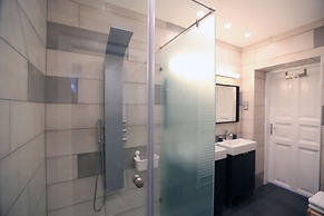 Paulay Central Top Suite