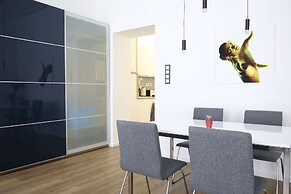 Paulay Central Top Studio