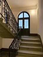 Paulay Central Top Studio