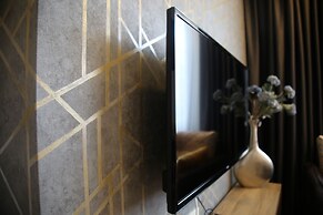 Golden World Suite Hotel