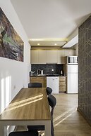 Golden World Suite Hotel