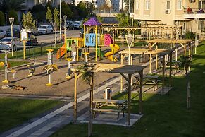 Golden World Suite Hotel