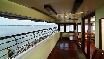 Best Kerala Houseboat