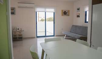 Anatoli 3BR Holiday Home Near the Beach