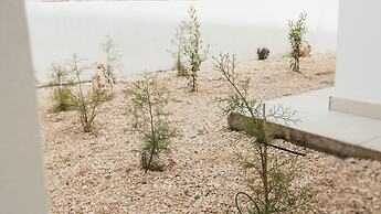 Anatoli 3BR Holiday Home Near the Beach