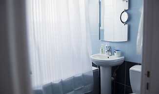 Anatoli 3BR Holiday Home Near the Beach