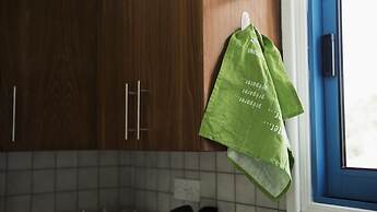 Anatoli 3BR Holiday Home Near the Beach