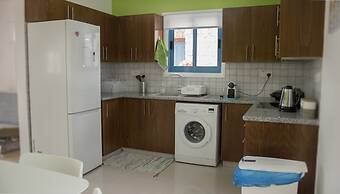 Anatoli 3BR Holiday Home Near the Beach