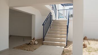 Anatoli 3BR Holiday Home Near the Beach