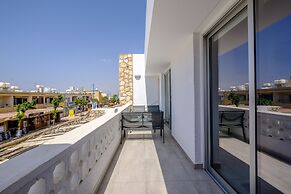 Anonymous - 2BR - 2Floors - Central