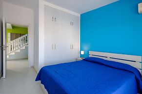 Anonymous - 2BR - 2Floors - Central