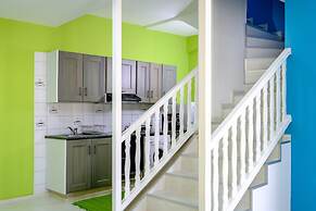 Anonymous - 2BR - 2Floors - Central