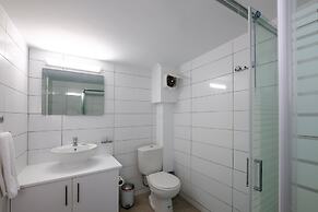 Anonymous - 2BR - 2Floors - Central