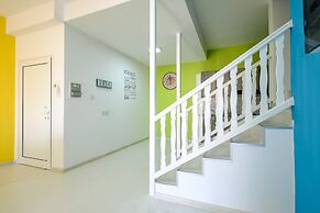 Anonymous - 2BR - 2Floors - Central