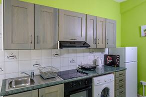 Anonymous - 2BR - 2Floors - Central