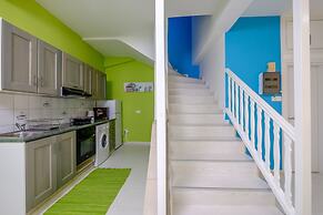 Anonymous - 2BR - 2Floors - Central