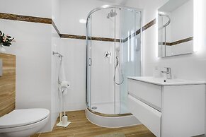 Frey Homes Suite - Blisko plazy