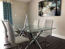 Parsley · New! Luxury, Near Disney & Universal. Sleep 9