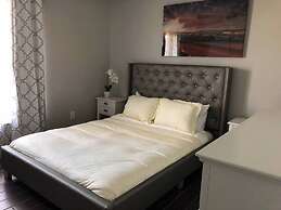 Parsley · New! Luxury, Near Disney & Universal. Sleep 9