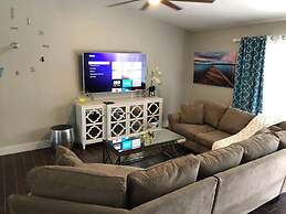 Parsley · New! Luxury, Near Disney & Universal. Sleep 9