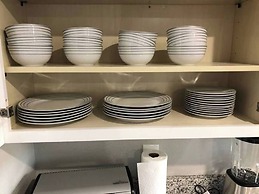 Parsley · New! Luxury, Near Disney & Universal. Sleep 9