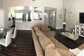 Parsley · New! Luxury, Near Disney & Universal. Sleep 9