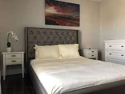 Parsley · New! Luxury, Near Disney & Universal. Sleep 9