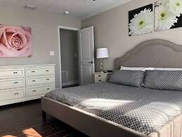 Parsley · New! Luxury, Near Disney & Universal. Sleep 9