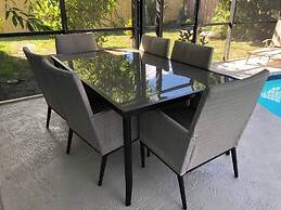 Parsley · New! Luxury, Near Disney & Universal. Sleep 9