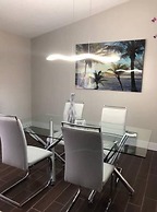 Parsley · New! Luxury, Near Disney & Universal. Sleep 9