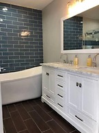 Parsley · New! Luxury, Near Disney & Universal. Sleep 9