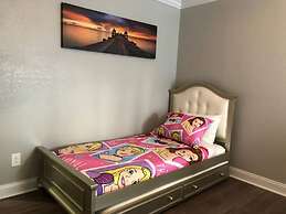 6151 Sandcrest · Next to Universal. Pool Sleep 9. Walk to Park