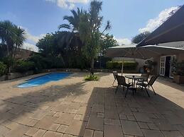 Flying Falcon Guesthouse