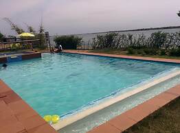 Macaneta Holiday Resort