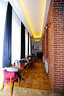 Renaissance Boutique Hotel