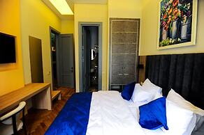 Renaissance Boutique Hotel