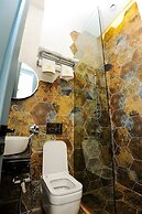 Renaissance Boutique Hotel